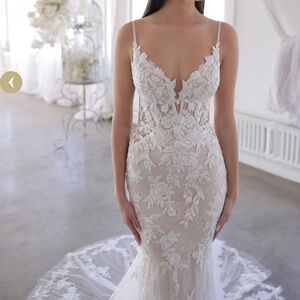 Never worn Enzoani Blue Olana D wedding dress